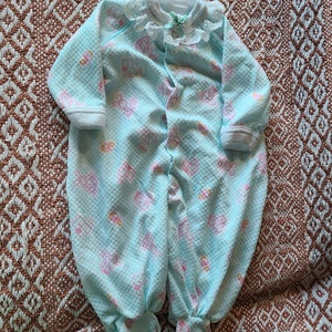 80s baby romper, 3-6 months, vintage footie pajamas, kittens, bunnies, vintage baby clothes, vintage baby coverall, 90, retro