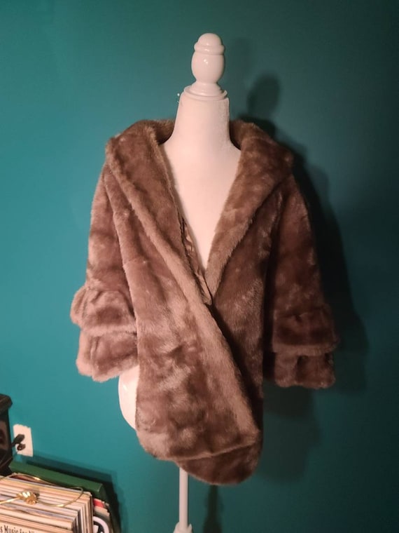 1950s faux fur shawl, faux mink, vintage faux fur… - image 1