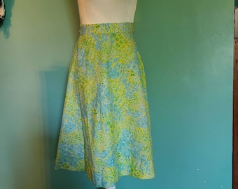 Vintage 1970s floral cotton a-line wrap skirt size small, skirt with pockets