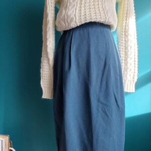 Vintage pencil skirt, size M, pinstripe skirt, teal skirt, pinup, rockabilly, psychobilly, dark academia, vintage pencil skirt, wiggle skirt