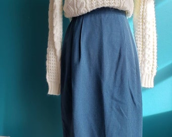 Vintage pencil skirt, size M, pinstripe skirt, teal skirt, pinup, rockabilly, psychobilly, dark academia, vintage pencil skirt, wiggle skirt