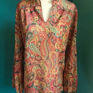 Size medium, size large, 1970s vintage top, sheer, paisley, volup vintage, disco, metallic, lurex, balloon sleeve, poet sleeve