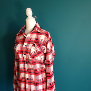 Vintage retro 1960s plaid flannel women&#39;s Shacket, plus size shacket, plaid shirt jacket, plaid button shirt, wing tip collar, volup vintage