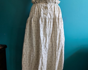 Women&#39;s Vintage Size medium cotton prairie skirt calico micro floral skirt with pockets 1970s 1980s