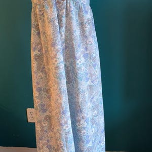 Women&#39;s vintage 1970s keyhole maxi dress pastel size small floral boho hippie