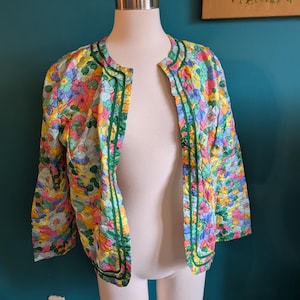 Women&#39;s vintage bed jacket 1960s size medium lingerie retro pinup floral