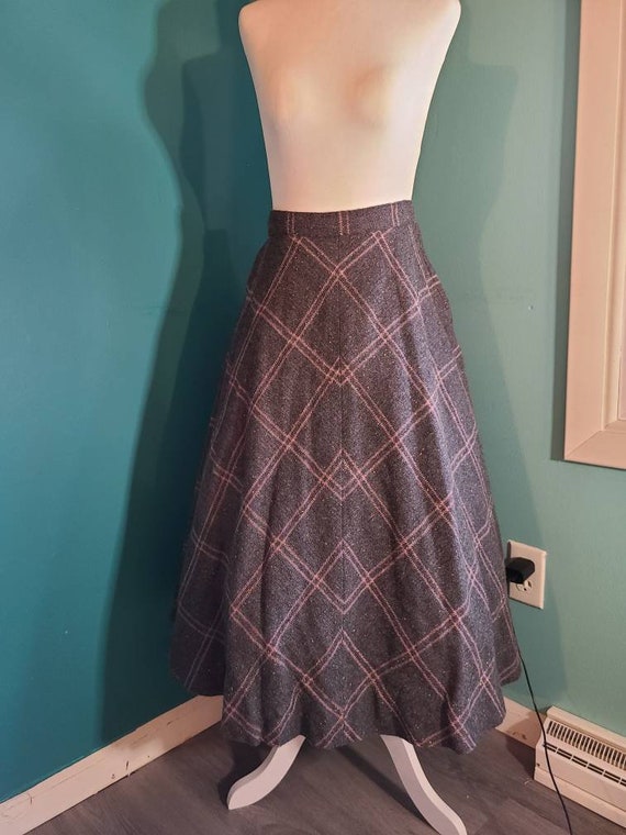 Volup Vintage 1950s wool circle skirt, SIZE large,