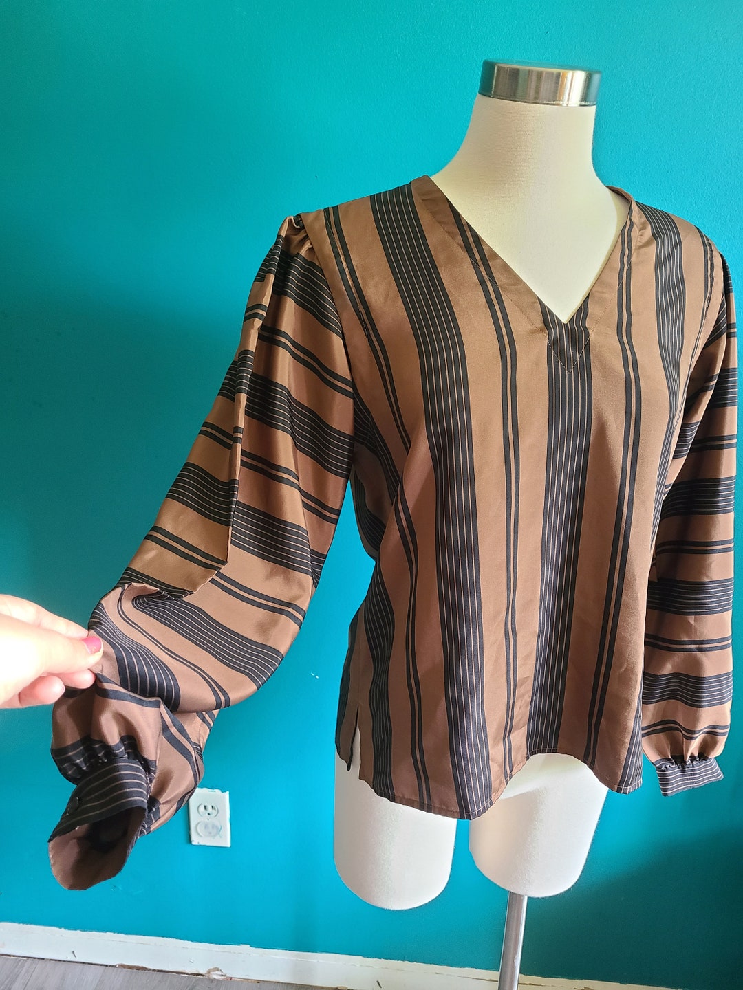 size medium/ Vintage 1980s 1990s brown and black striped blouse balloon sleeve v neck neutral office 80s does 40s