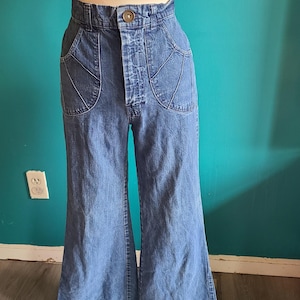 Womens vintage 1970s Rumble Seats bareback jeans bell bottoms flares size small