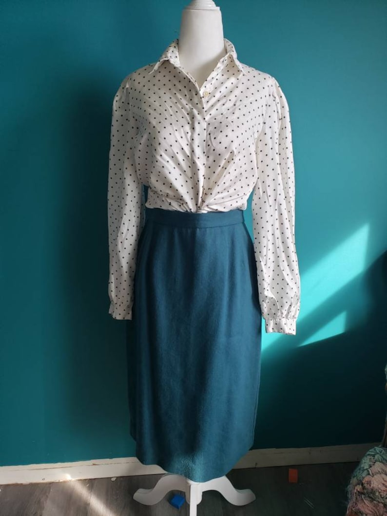 Vintage wool a-line skirt, size medium, wool midi skirt, aline skirt, 90s, 80s, teal skirt, blue skirt, vintage wool skirt, 100% wool image 2