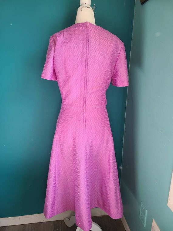 Size medium/ 1960s mod dress, lilac, lavender, a … - image 4