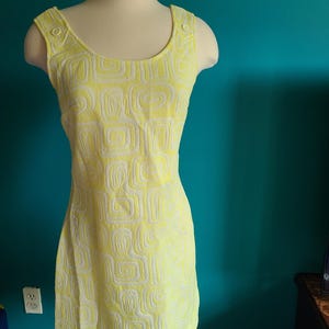 Size medium / 1960s vintage dress, mod dress, vintage geometric dress, micro mini dress, flower power, skater dress, yellow, mod