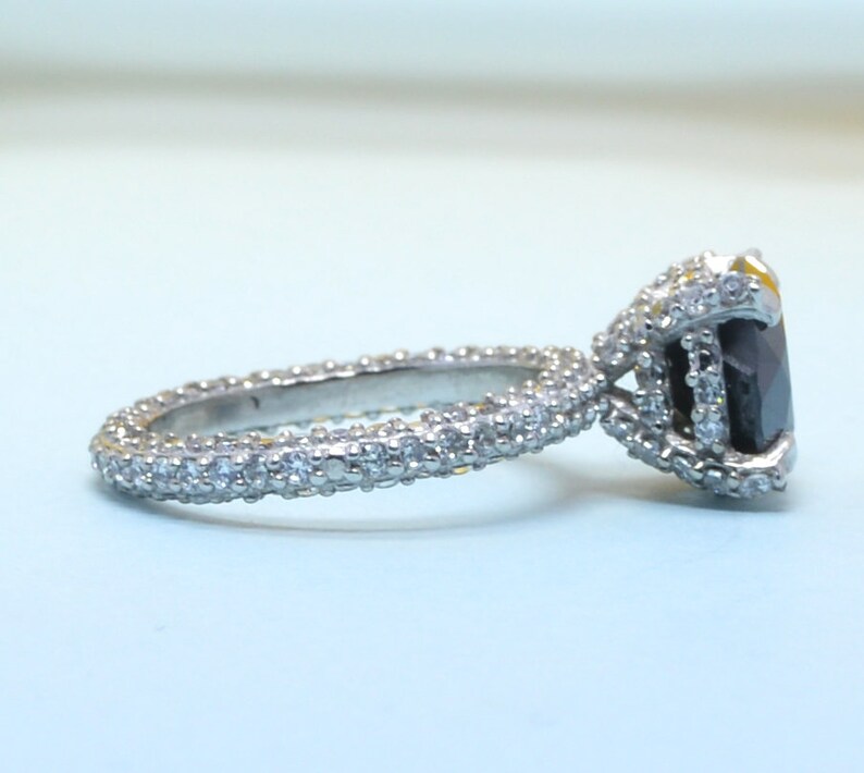 Women/'s 14kt white gold 3.50 ct Round brilliant black diamond Engagement with 0.80 white accent