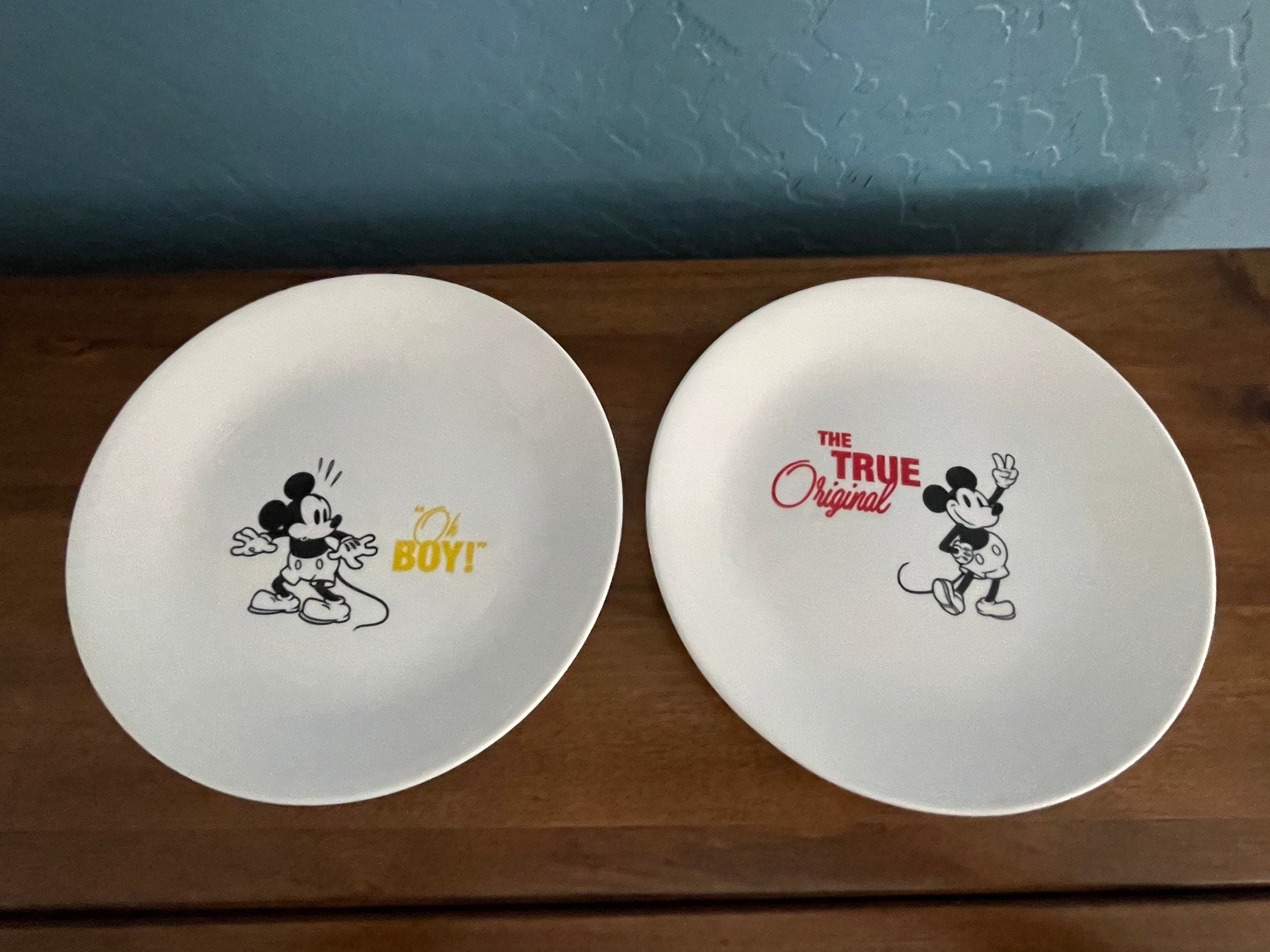 Corelle Disney Mickey Mouse Luncheon Lunch Salad Plates Set of 2 True Original Oh Boy