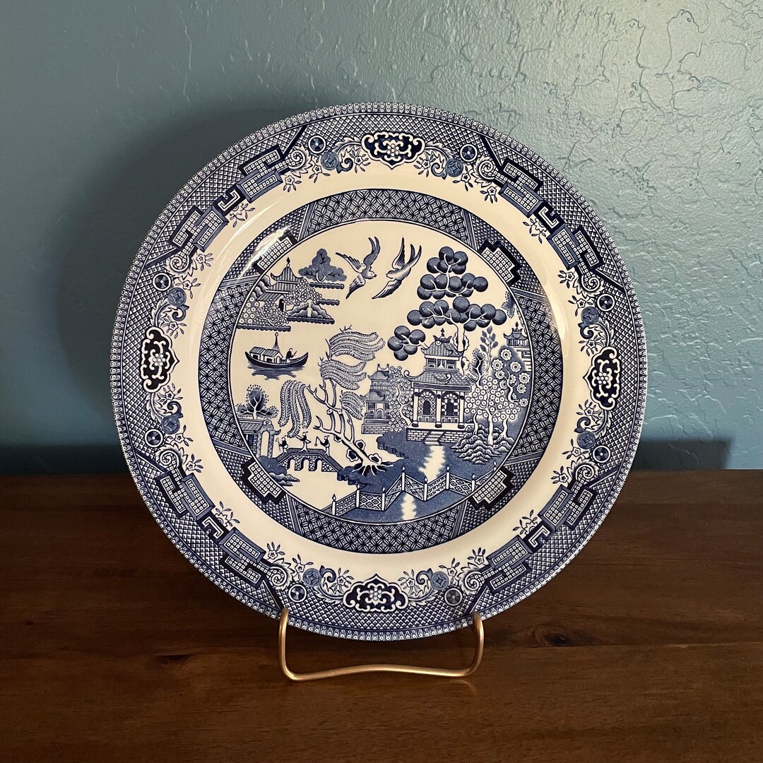 Vintage Churchill Blue Willow Dinner Plates - 10 1/4