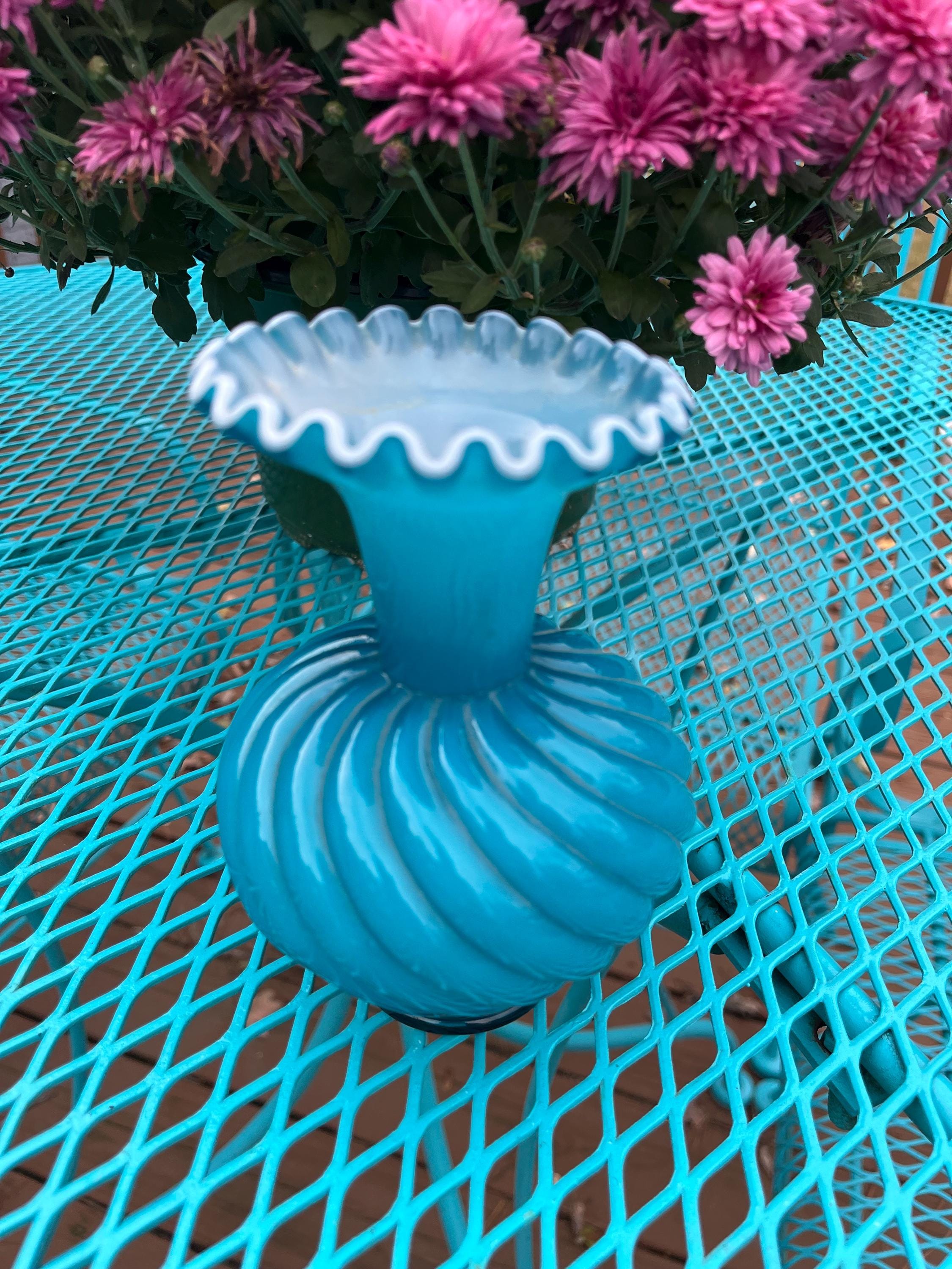 Fenton Jamestown Turquoise and White Glossy Crimped Swirl Vase