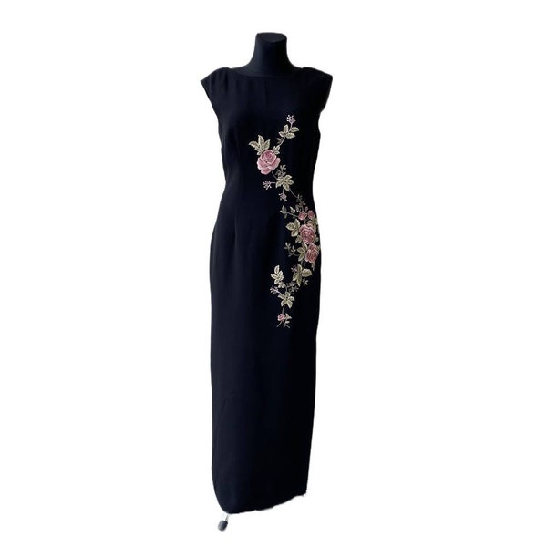 Robe longue noire élégante brodée de fleurs pour femme