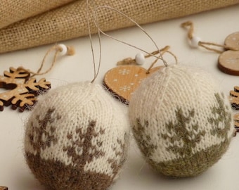 Christmas Wool Baubles KNITTING PATTERN
