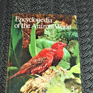 Encyclopedia Of The Animal World - Biological Control To Bull Snakes - Volume 3 - 1977 Vintage Animal Reference Book - Pre-Loved Hardcover