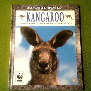Natural World: Kangaroo By Malcolm Penny - World Wide Fund For Nature - 2003 Vintage Animal Reference Book - Pre-Loved Hardcover