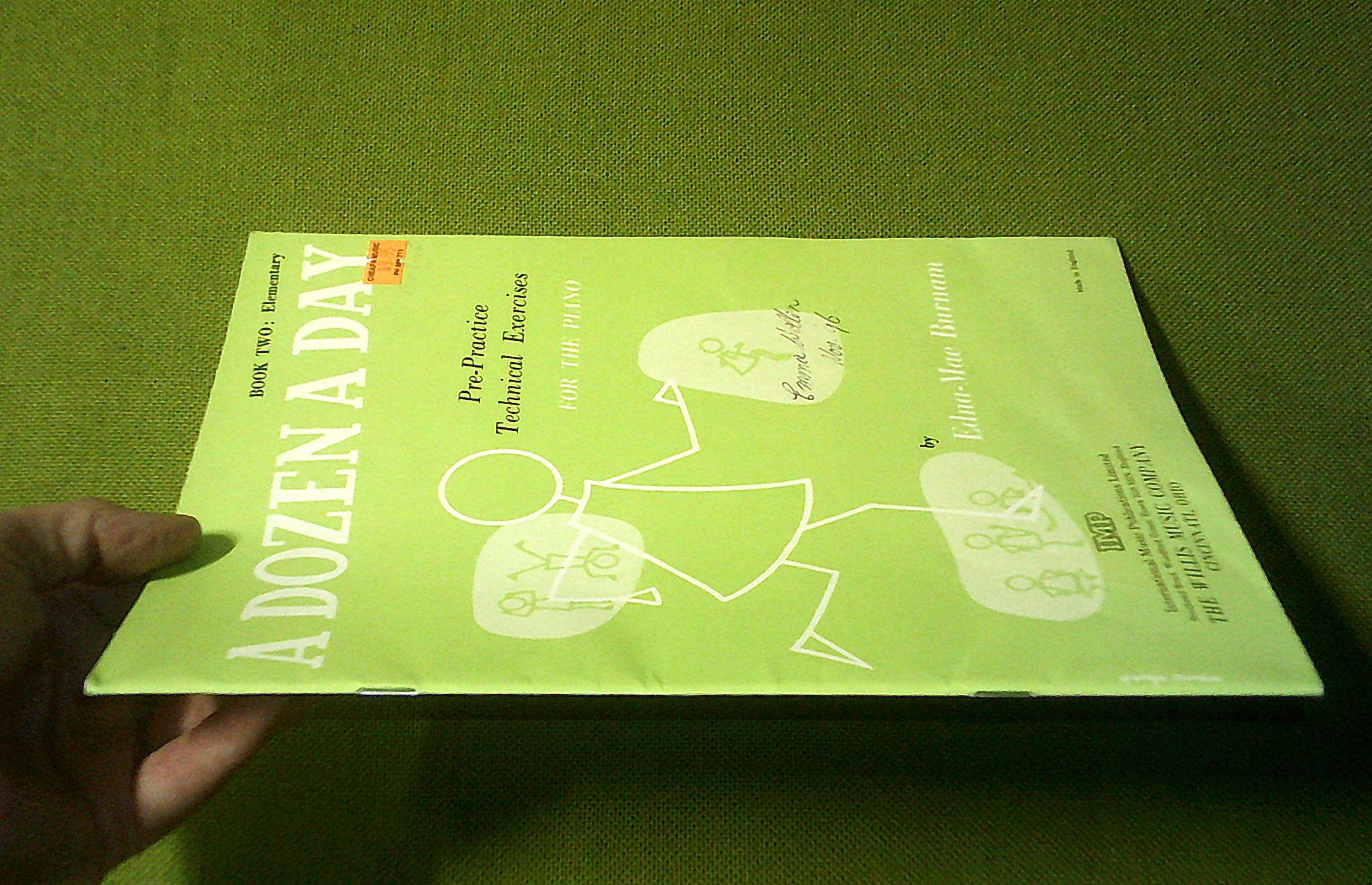 A Dozen A Day: Play With Ease In Many Keys; Technical - Foto 3