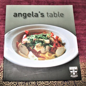 Angela&#39;s Table Cookbook - St Ursula&#39;s College Toowoomba - Pre-Owned Paperback Cookbook