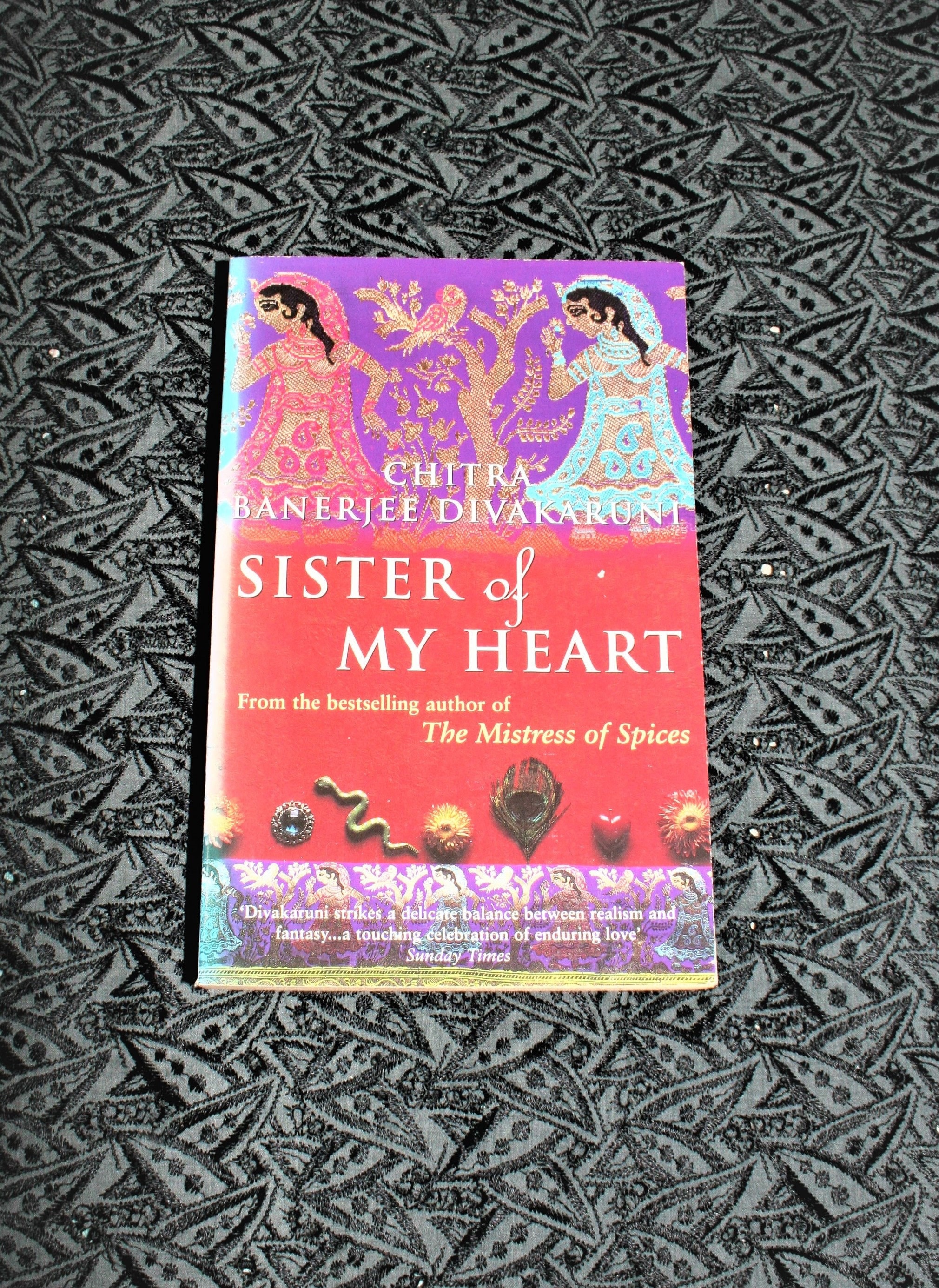 Buy Sister of My Heart by Chitra Banerjee Divakaruni - 1999 Buy Sister of My Heart by Chitra Banerjee Divakaruni - 1999