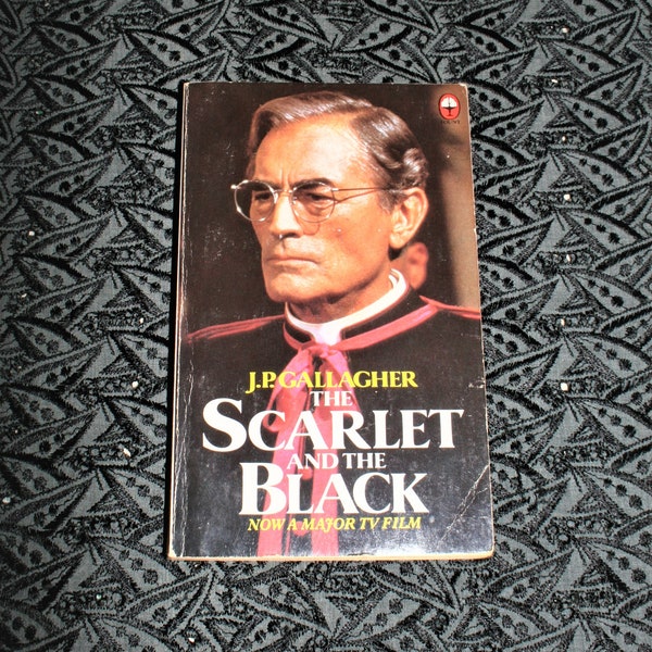 The Scarlet And The Black By J. P. Gallagher - 1983 Vintage Paperback - Pre-Loved Book - True Story