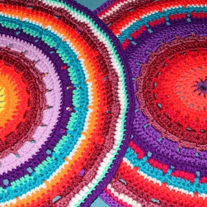 MUSTER - The Hypnotic Mandala - Mandala Häkelanleitung