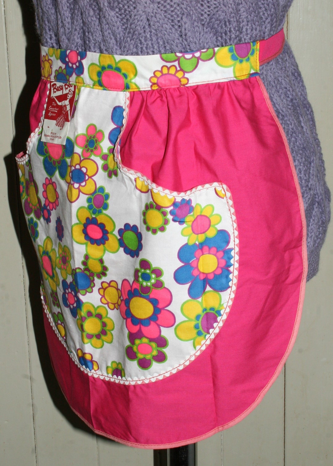 Vintage Busy Bee Apron With Original Cardboard Tag Etsy