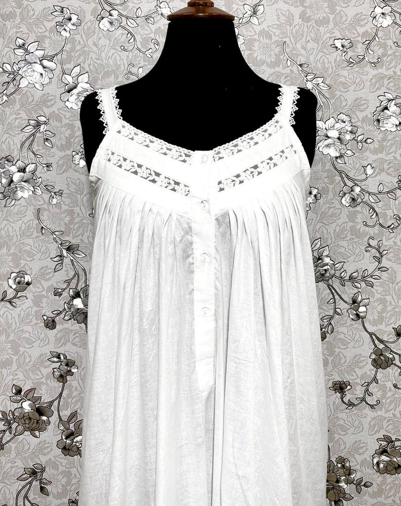 100% Cotton, Victorian Nightgown, White Vintage