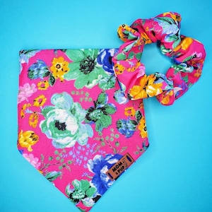 Sobre el pañuelo del cuello y el conjunto Scrunchie - Bufanda para perros, bufanda para gatos, caída de pañuelos para perros, bufanda floral para perros, pañuelo para cachorros, bufanda de pañuelo para perros