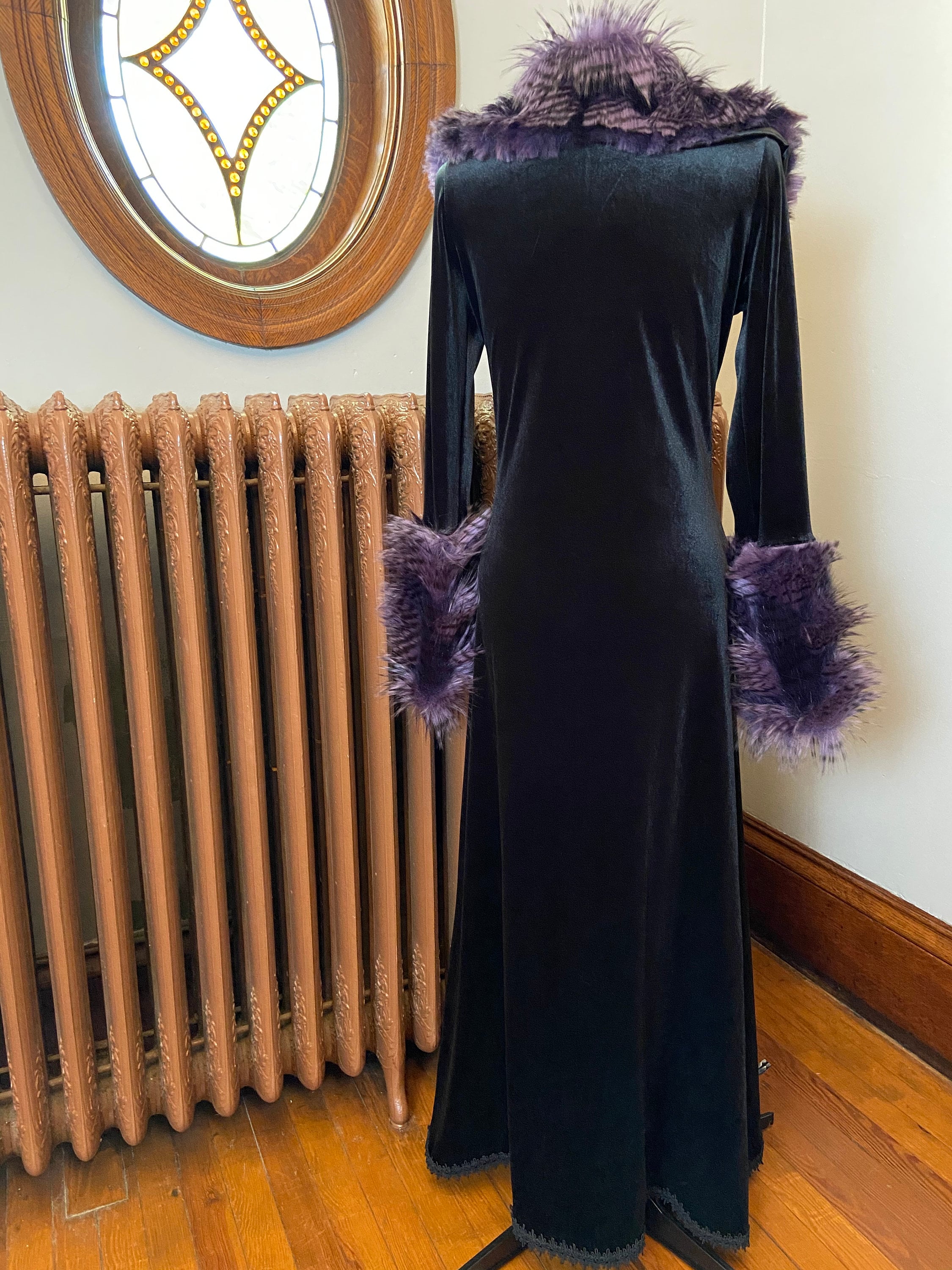 Islington Coat - Black/purple - Velvet Gothic Coat With Faux