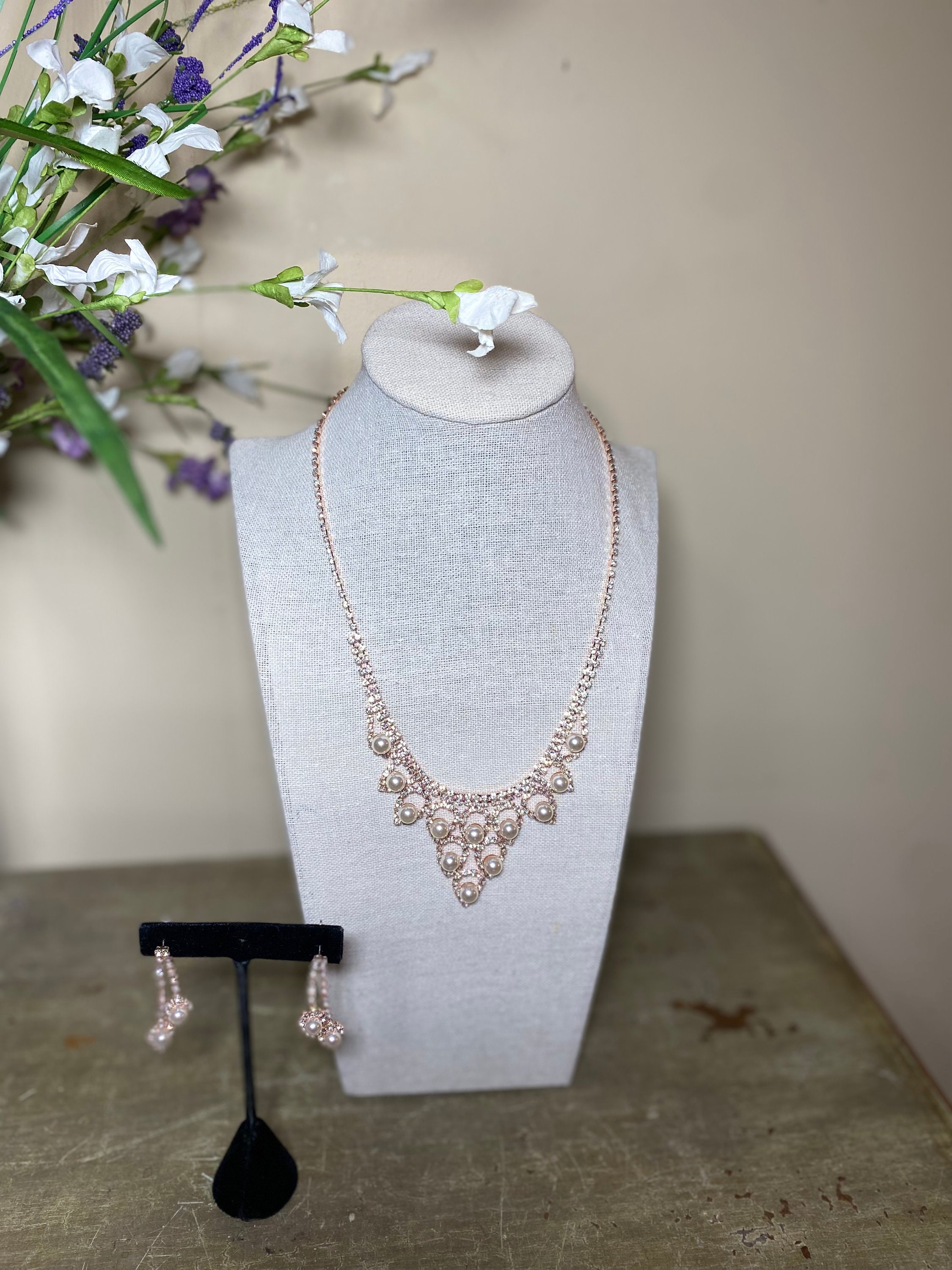 Jessica mcclintock necklace best sale