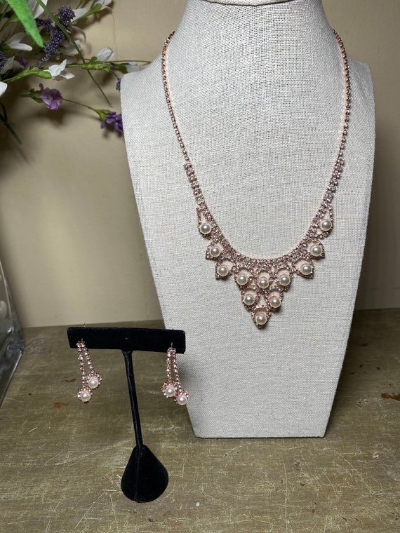 Jessica Mcclintock Earring and Necklace Jewelry Set Rose Gold W