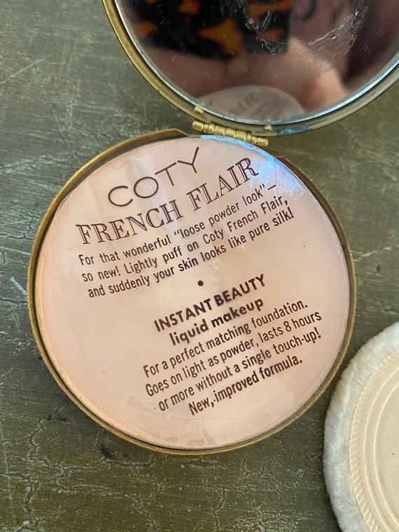 Vintage 1930s Coty French Flair Gold Tone Powder … - image 8