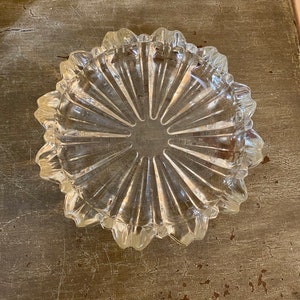 Vintage Ashtray / Clear Pressed Glass / Hazel Atlas / Fluted Design / Six Rests / Trinket Dish