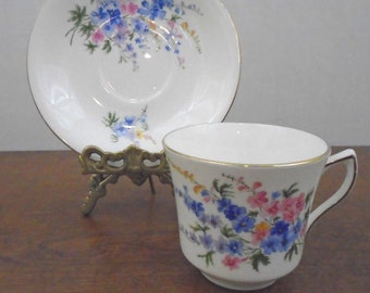 Elizabethan Fine Bone China England Tea Cup and Saucer Little Flowers