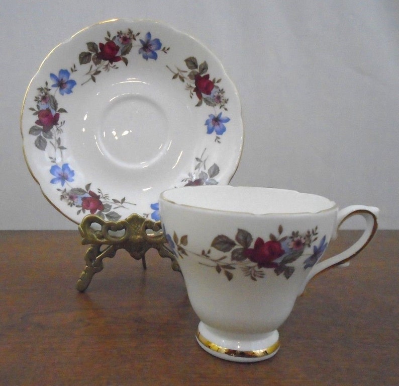 Royal Sutherland Bone China Made in Staffordshire England Tea Cup and