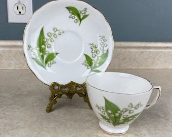 Ensemble tasse à thé et soucoupe clochette blanche en porcelaine de Chine Royal Vale