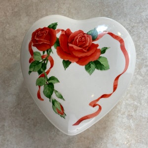 Teleflora Vintage 1984 Hearts & Roses Trinket Box for Dresser image 4