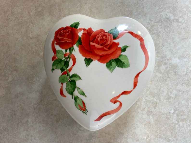 Teleflora Vintage 1984 Hearts & Roses Trinket Box for Dresser image 4