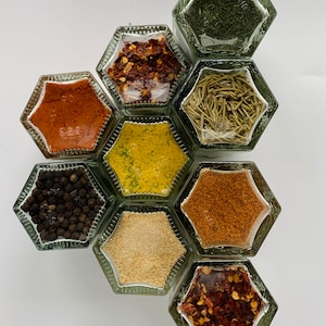 Especias magnéticas, tarros de té, pequeños, mini tarros vacíos - Elija el color de la tapa - Mantenga las especias, el té al alcance
