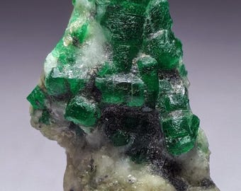 Natürlicher Smaragd auf Matrix Specimen from Swat – 43 gram