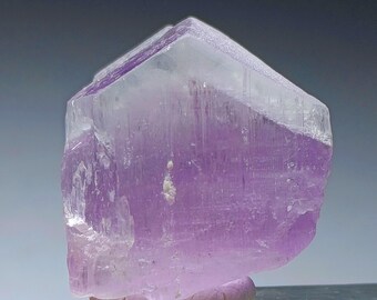 Natürlicher Rosa Kunzit Kristall 110 cts Afghanistanchang