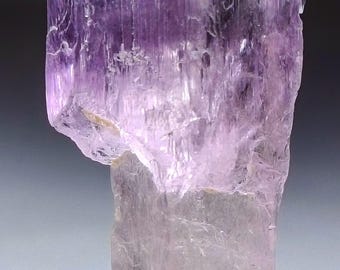 Natürlicher Pinkischer Kunzit-Kristall 60 cts Afghanistan Specimen