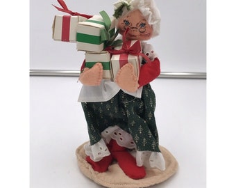 Vintage Anna Lee '92 Mrs.Claus With Gifts