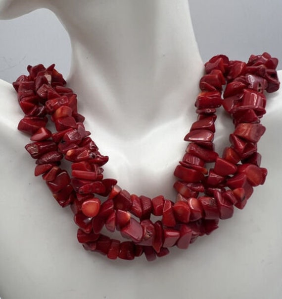 Vtg Natural Red Coral Necklace Triple 3 Strand Tw… - image 2