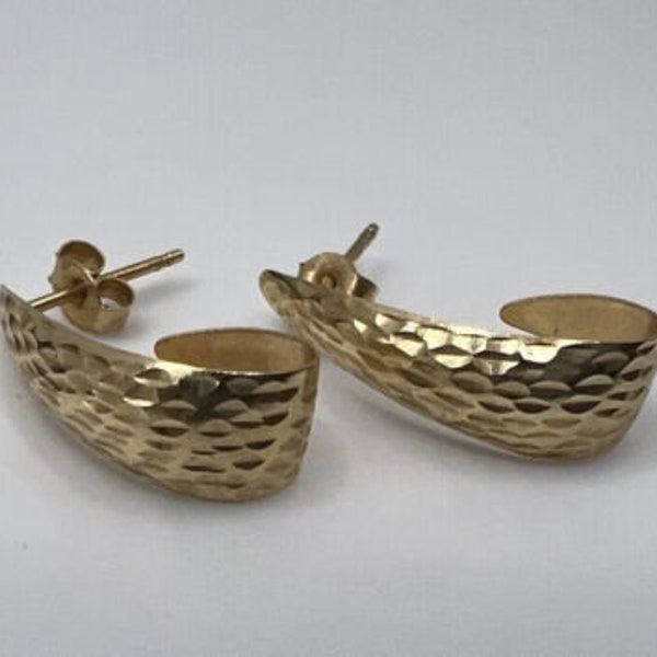 ESTATE Designer JJT 14k Solid Yellow Gold Hammered Huggie Hoop Earrings