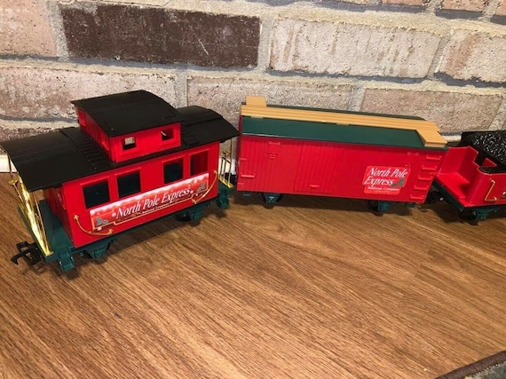 Eztec BOX CAR-Scientific Toy-Red Christmas Train Car-North Pole Express 
